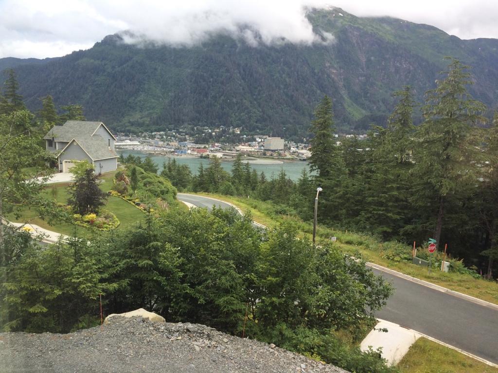 Juneau Guesthouse Екстер'єр фото